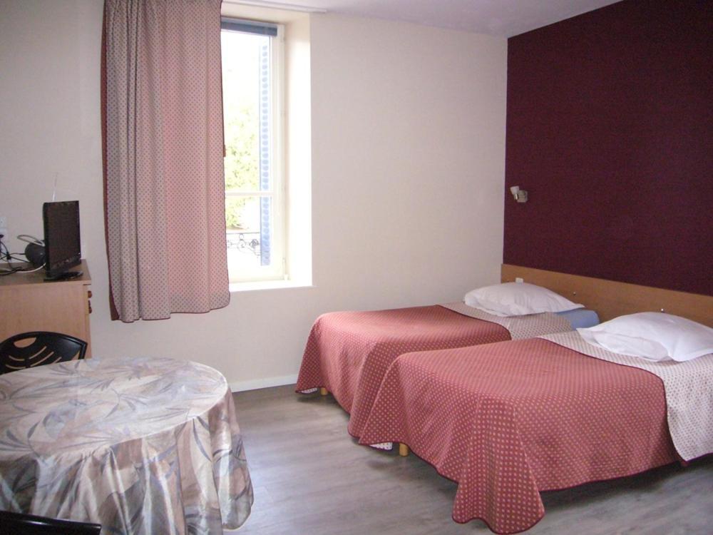 Chambres D'Hotes Residence Du Parc พลอมบิแอร์ส-เลส์-แบ็งส์ ภายนอก รูปภาพ